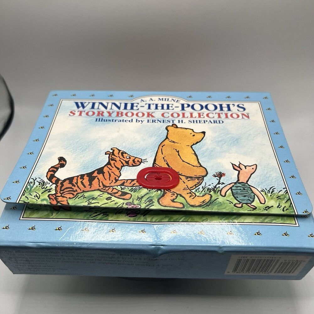 Winnie-the-Pooh's Storybook Collection 5-Book Set in Carrying Case No Lock